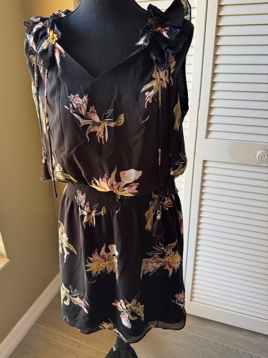 White House Black Market Dresses & Skirts - White House Black Market Black Floral Tie-Shoulder Dress